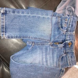 Little yellow paint stain in the back other than that great conditions